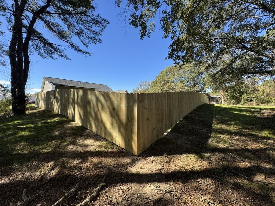 Wood privacy fence vs vinyl fence comparison in NC
